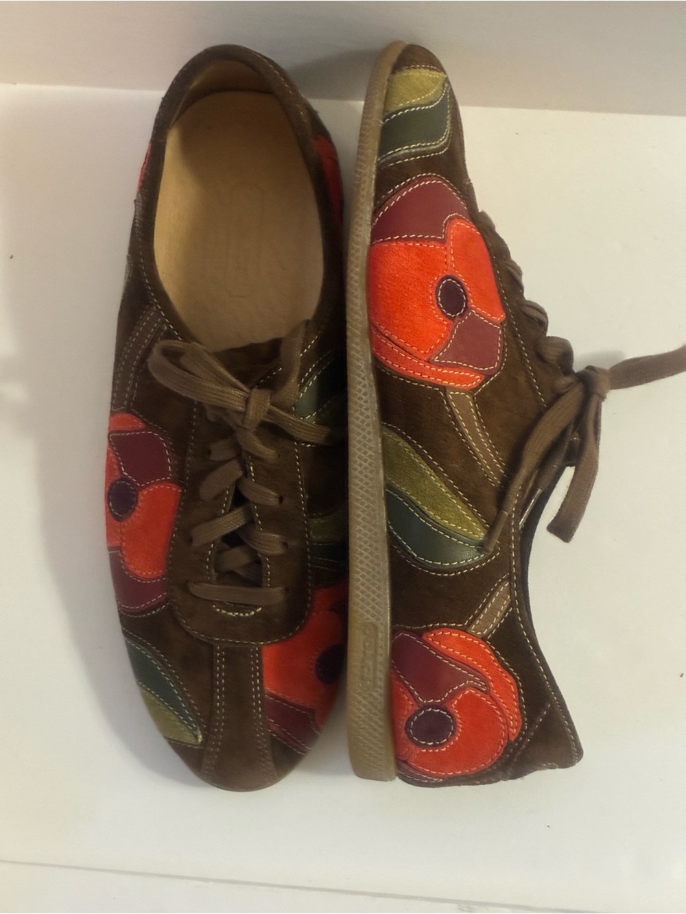 Coach Poppy For Peace Floral applique Emanuelle Brown Leather Suede Sneakers EUC